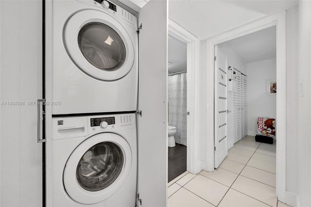 8250 NW 191st St 10-D, Hialeah, FL 33015