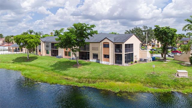 8250 NW 191st St 10-D, Hialeah, FL 33015