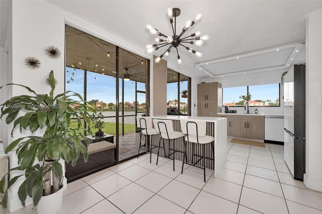 8250 NW 191st St 10-D, Hialeah, FL 33015