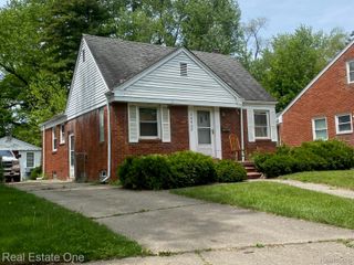 17727 Woodbine Street, Detroit, MI 48219