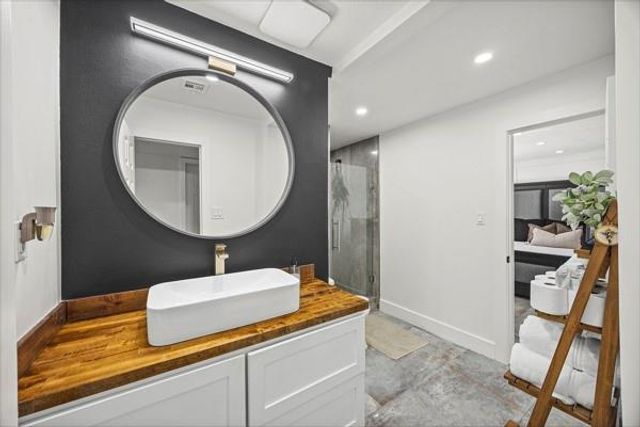 10826 Sageburrow Dr Drive, Houston, TX 77089