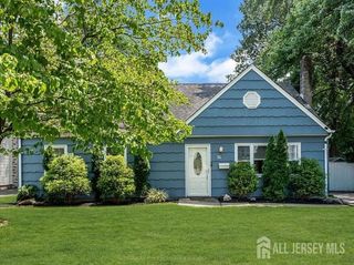 76 Clifton Street, Edison, NJ 08817