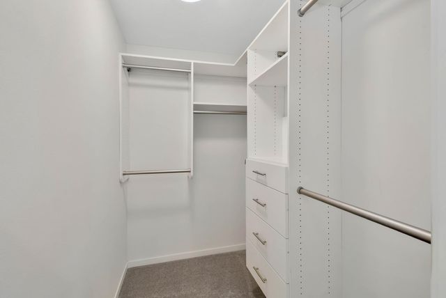 154 Beaton Drive W, West Fargo, ND 58078