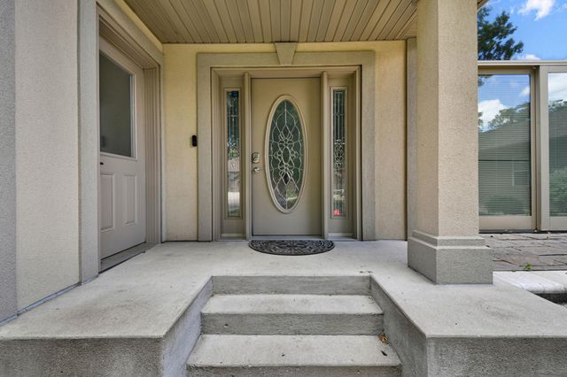 154 Beaton Drive W, West Fargo, ND 58078