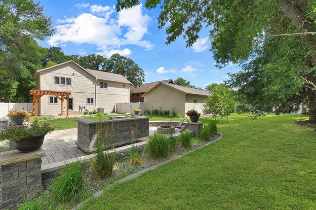 154 Beaton Drive W, West Fargo, ND 58078