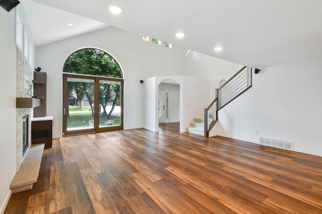 154 Beaton Drive W, West Fargo, ND 58078