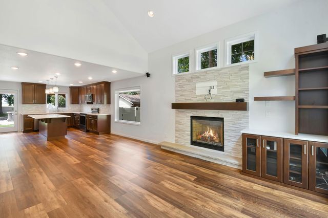 154 Beaton Drive W, West Fargo, ND 58078