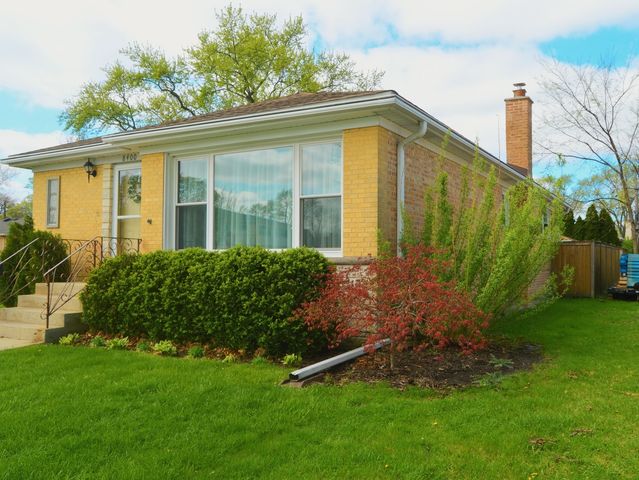8400 N Osceola Avenue, Niles, IL 60714