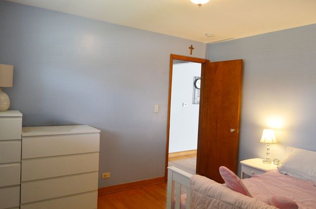 8400 N Osceola Avenue, Niles, IL 60714
