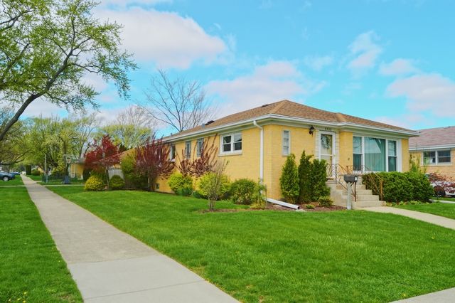 8400 N Osceola Avenue, Niles, IL 60714