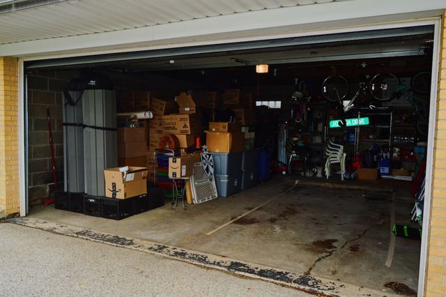 8400 N Osceola Avenue, Niles, IL 60714