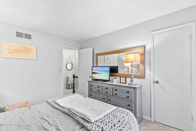 7505 Glen Arbor Rd, Louisville, KY 40222