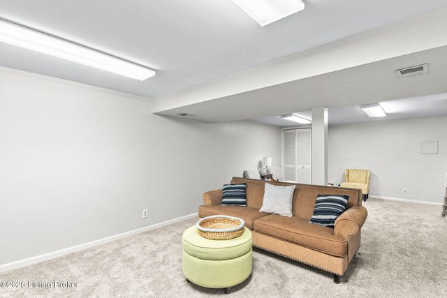 7505 Glen Arbor Rd, Louisville, KY 40222