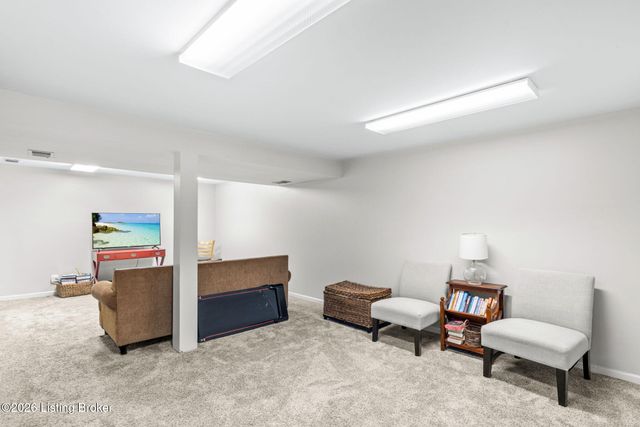 7505 Glen Arbor Rd, Louisville, KY 40222