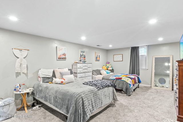 7505 Glen Arbor Rd, Louisville, KY 40222