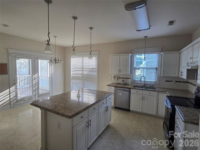 2615 Merion Hills Court, Charlotte, NC 28269