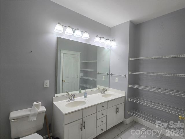 2615 Merion Hills Court, Charlotte, NC 28269