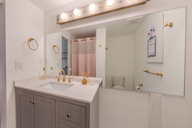 255 North Rd 201, Chelmsford, MA 01824