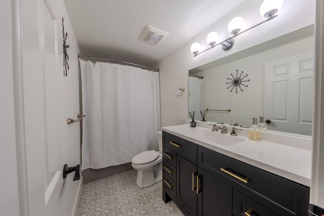 255 North Rd 201, Chelmsford, MA 01824