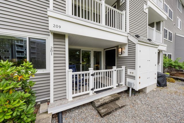 255 North Rd 201, Chelmsford, MA 01824