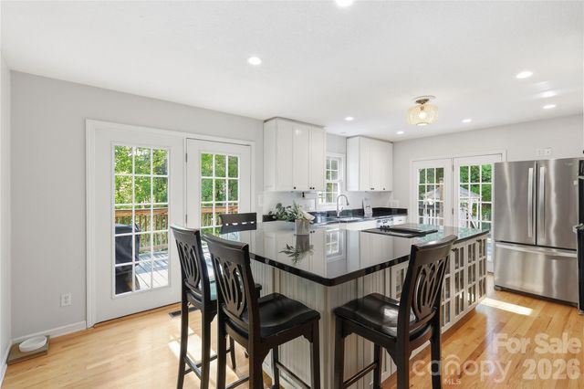 275 Ferguson Drive, Asheville, NC 28806