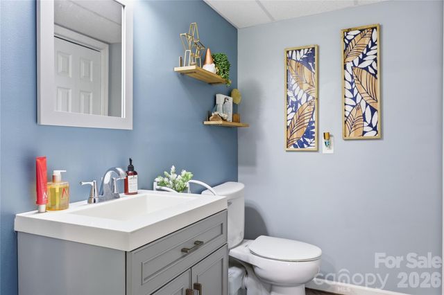 275 Ferguson Drive, Asheville, NC 28806