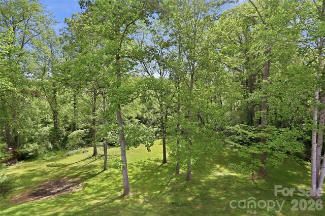 275 Ferguson Drive, Asheville, NC 28806