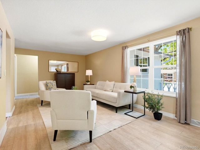 4253 E Weaver Pl, Centennial, CO 80121