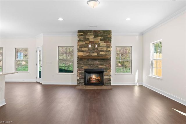 2962 Flat Rock Drive, Winston-salem, NC 27127