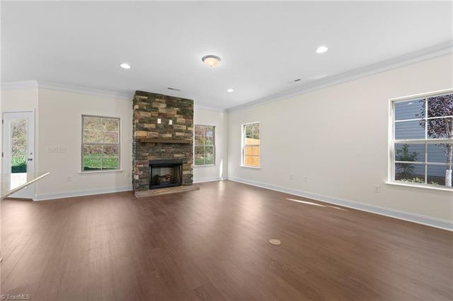 2962 Flat Rock Drive, Winston-salem, NC 27127