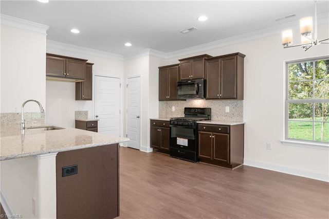 2962 Flat Rock Drive, Winston-salem, NC 27127