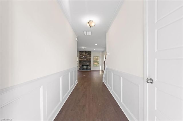 2962 Flat Rock Drive, Winston-salem, NC 27127