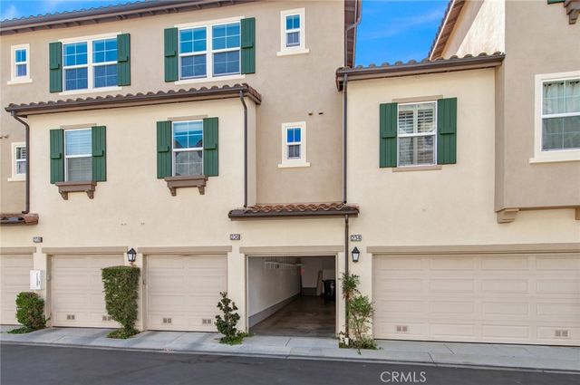 234 Dewdrop, Irvine, CA 92603