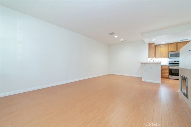234 Dewdrop, Irvine, CA 92603
