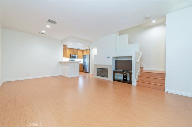 234 Dewdrop, Irvine, CA 92603