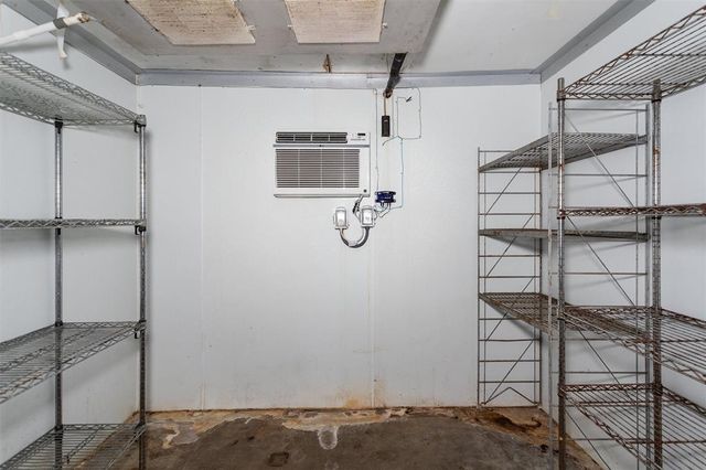 307 N Magnolia Street, Woodville, TX 75979