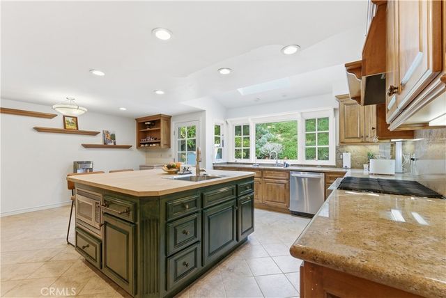 19511 Rosita, Tarzana, CA 91356