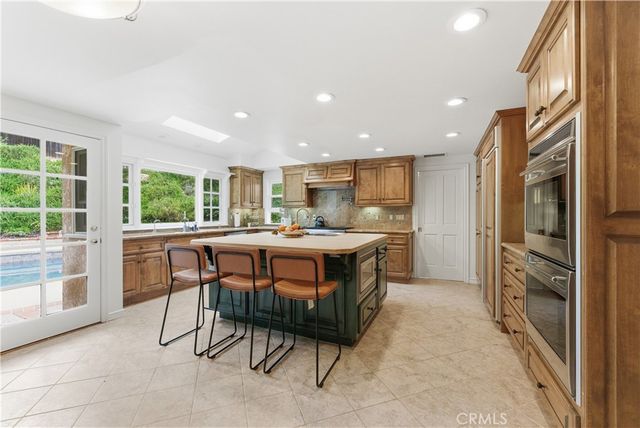 19511 Rosita, Tarzana, CA 91356