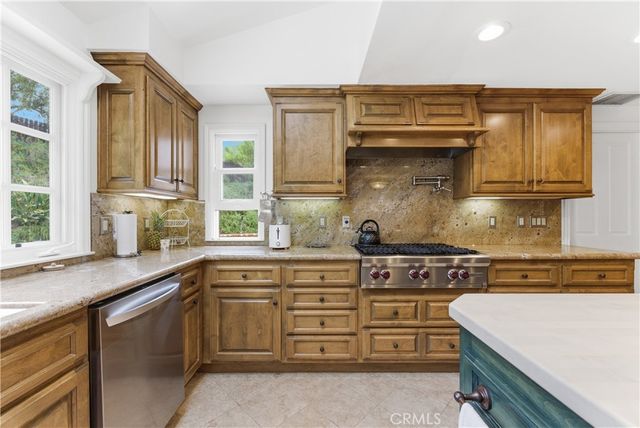 19511 Rosita, Tarzana, CA 91356