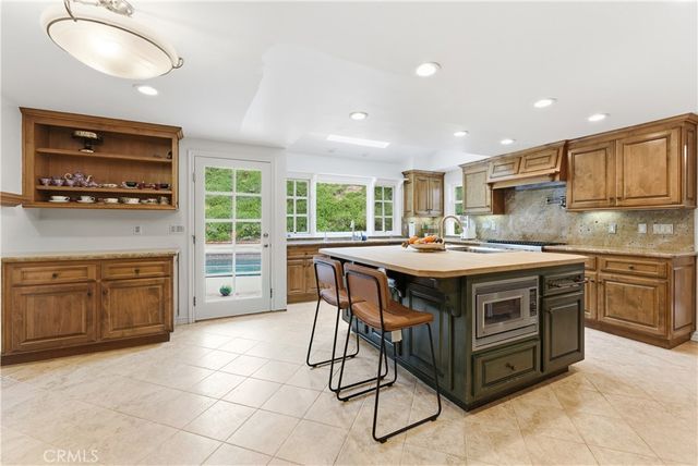 19511 Rosita, Tarzana, CA 91356