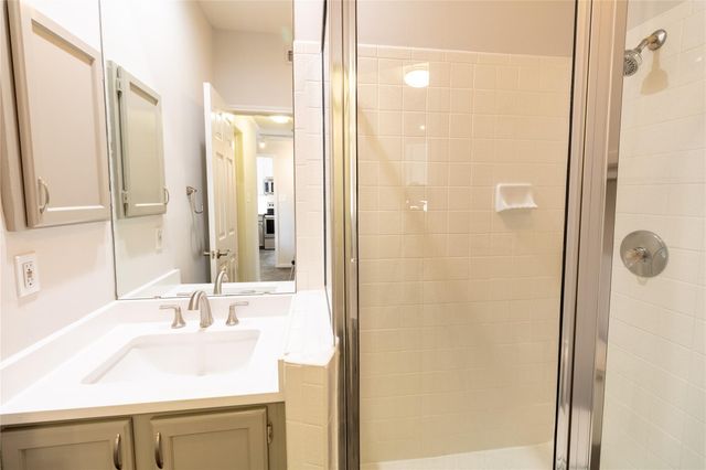 1741 Spyglass DR 2-202, Austin, TX 78746