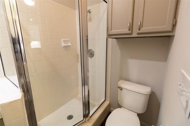 1741 Spyglass DR 2-202, Austin, TX 78746