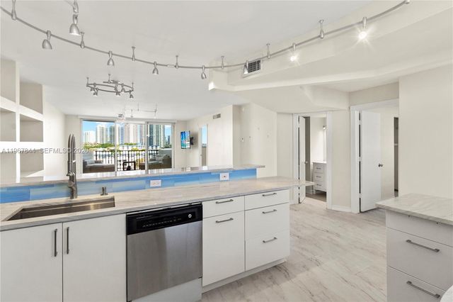 3703 NE 166th St 904, North Miami Beach, FL 33160
