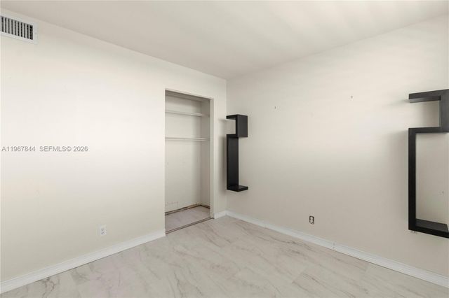 3703 NE 166th St 904, North Miami Beach, FL 33160