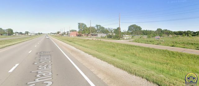 3143 NW US 24 HWY, Topeka, KS 66618