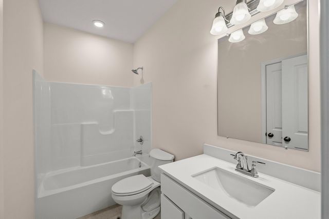 4054 Reflection Place, Valparaiso, IN 46385