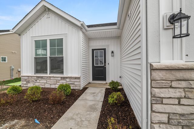 4054 Reflection Place, Valparaiso, IN 46385