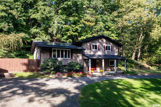 7601 N DERBY Road, Peoria, IL 61615