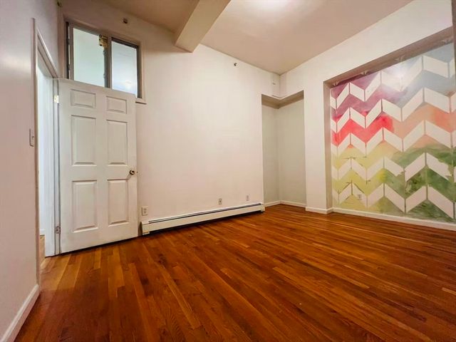 110 Branch St 2, Lowell, MA 01851