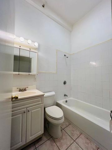 110 Branch St 2, Lowell, MA 01851